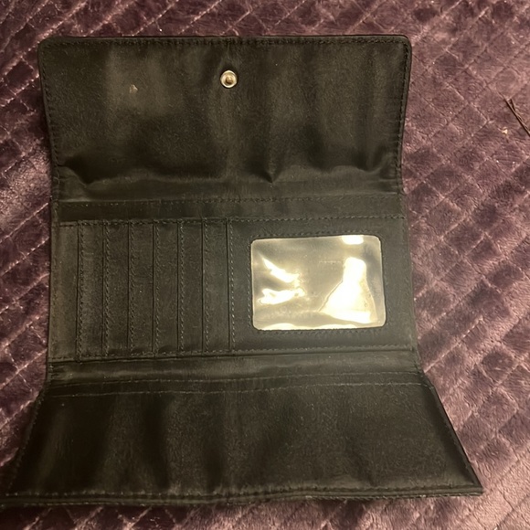 Guess wallet - Picture 2 of 4